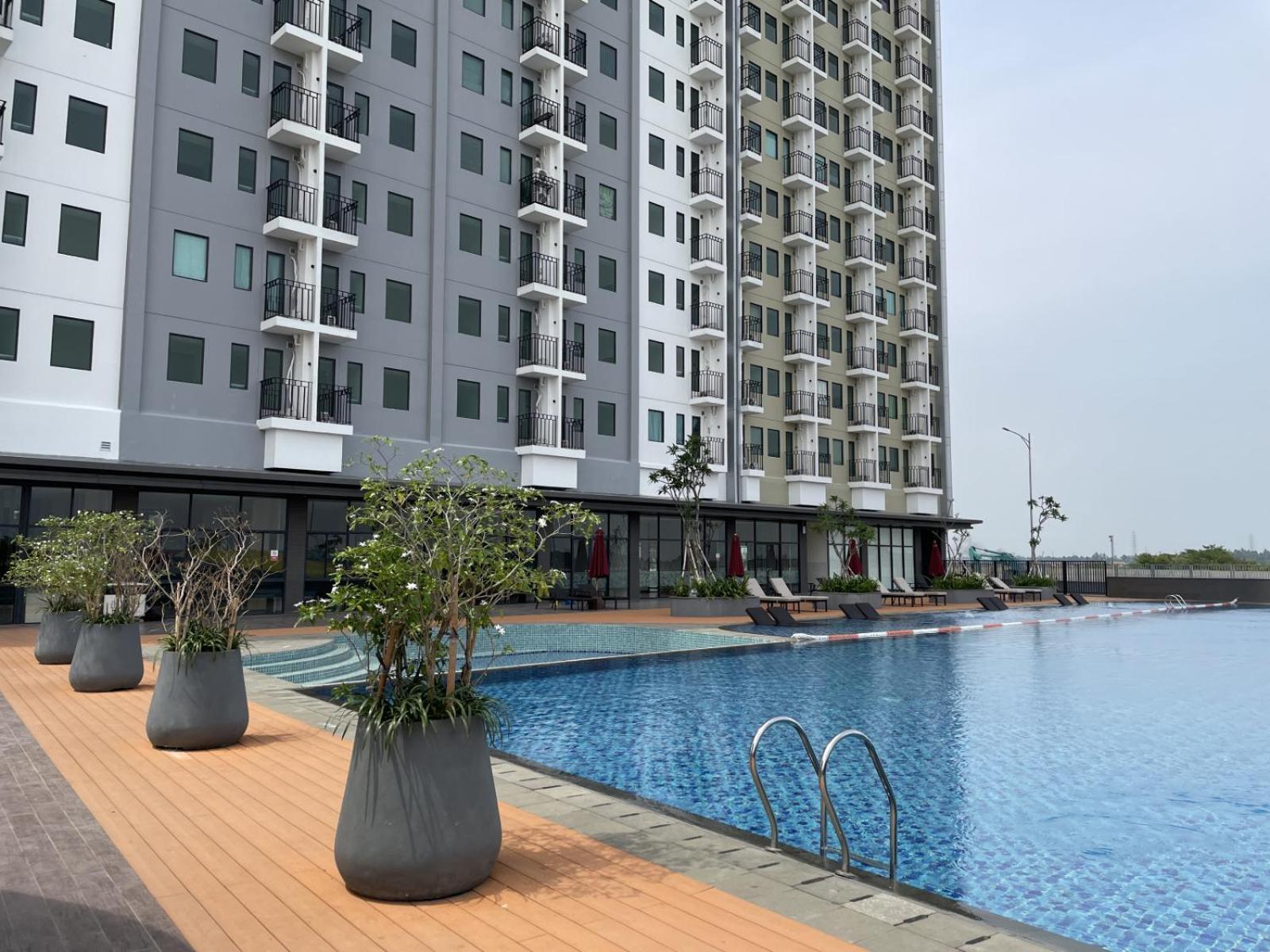Hotel Osaka Pik2 Tangerang Luaran gambar